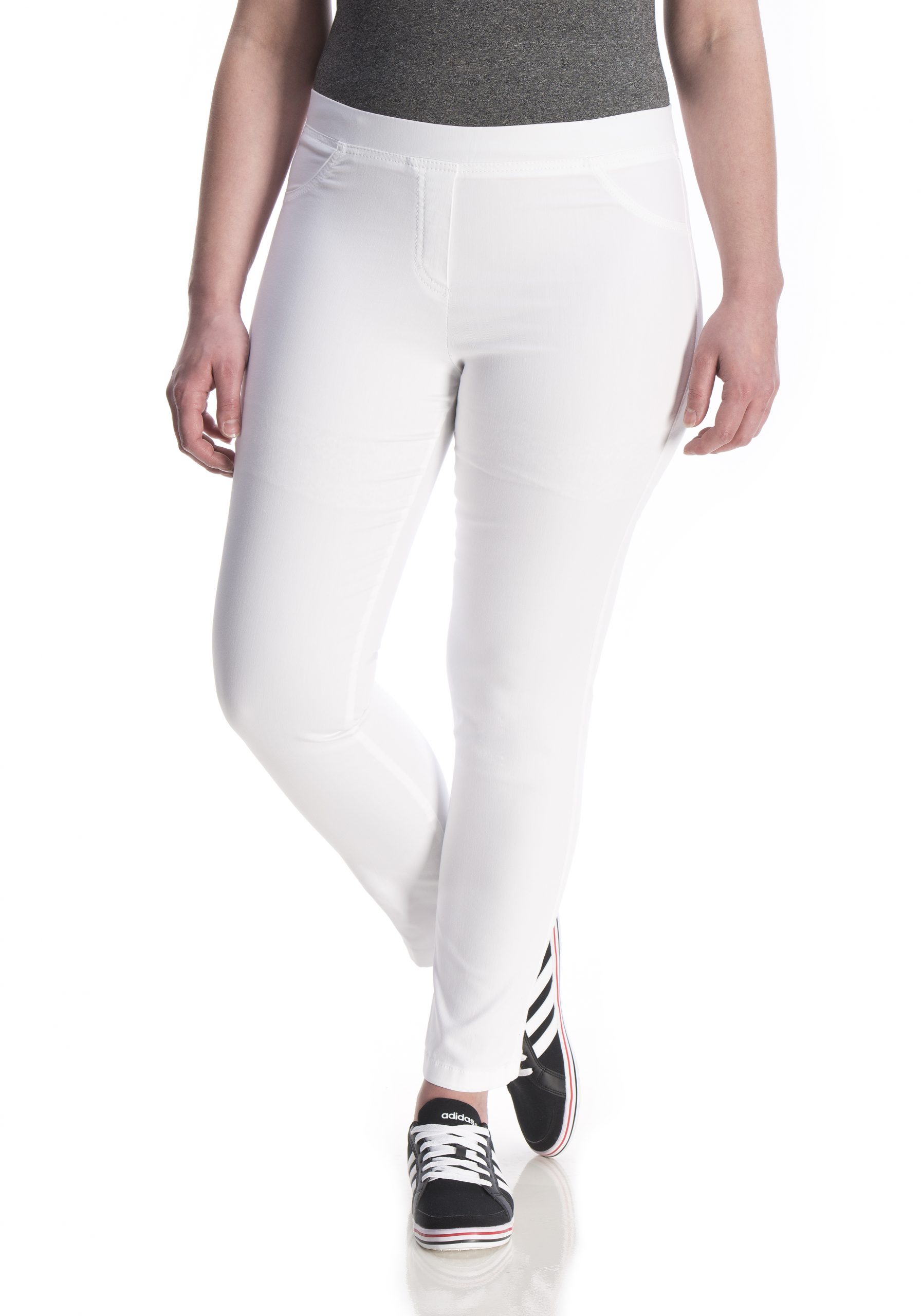 Comics Top with white Jeggings - Curvy 
